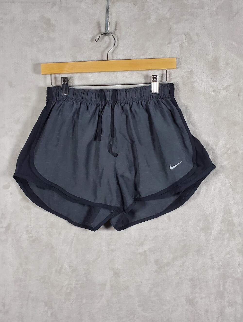 Nike Dri-FIT Womens L Gray Black Running Shorts Built-In Brief Mesh Athletic Gym